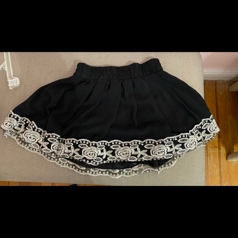 Mini skirt - Picture 2 of 2